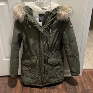 American Eagle winter coat, olive green